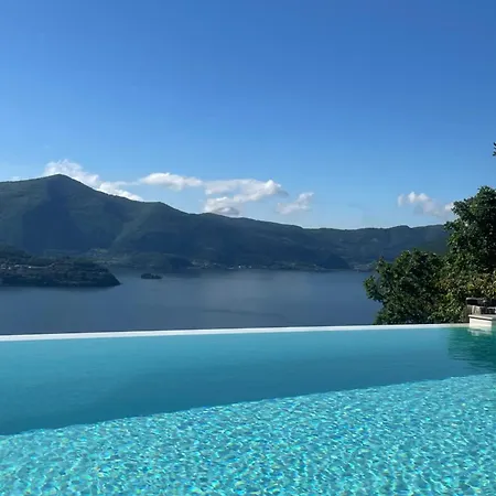 Mia Isola With View, Garden And Swimming Pool Parzanica