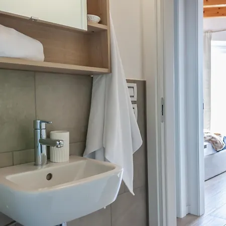 Apartment Mia Isola With View, Garden And Swimming Pool Parzanica